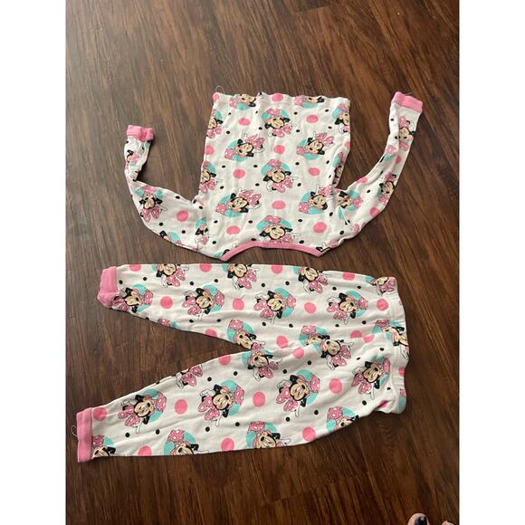 Disney girls 4t Minnie Mouse pajamas - Picture 3 of 3